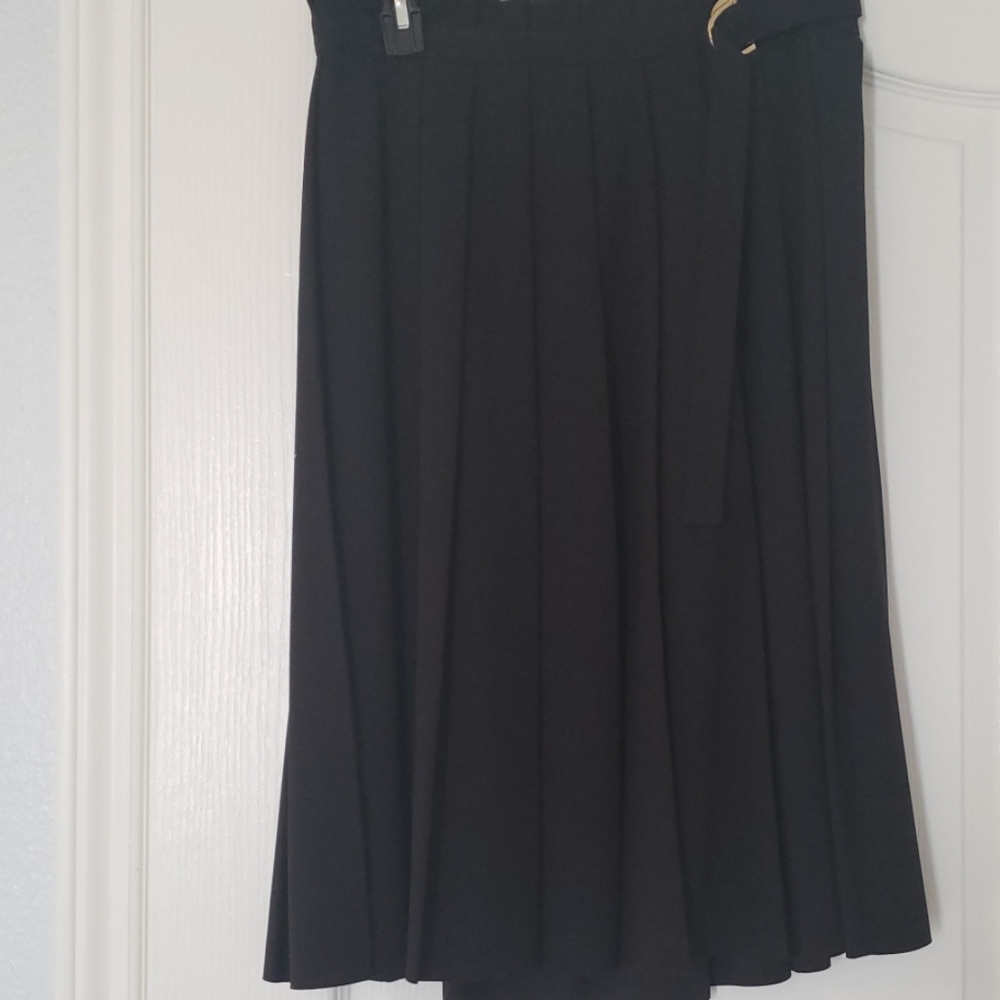 💛CALVIN KLEIN pleaded skirt 2x$45